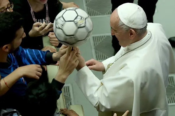 Le pape est devenu socio de Boca Juniors, et on vous raconte pourquoi ça fait scandale