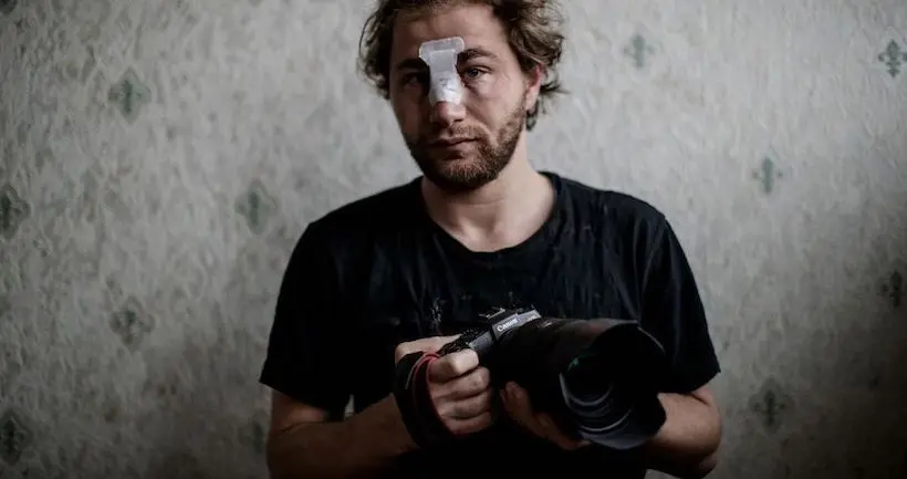Une enquête ouverte pour le photographe syrien blessé à la Marche des libertés à Paris
