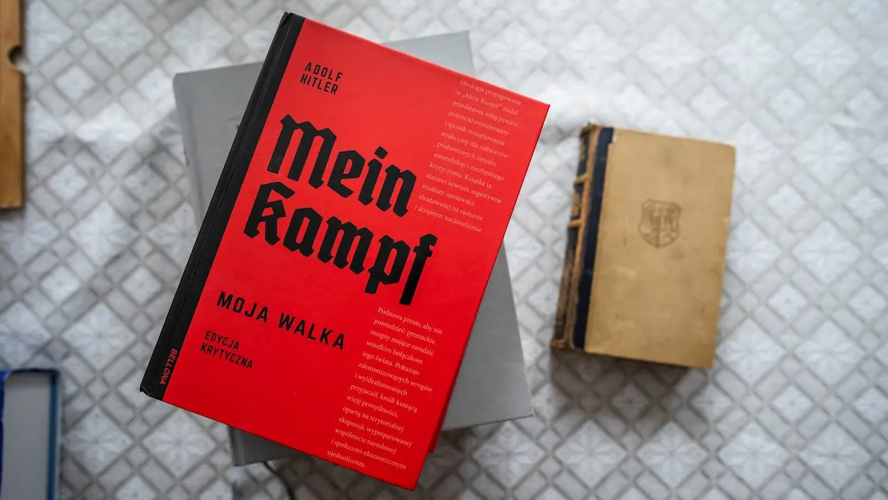 Pologne : Mein Kampf va être publié et annoté “en hommage aux victimes”