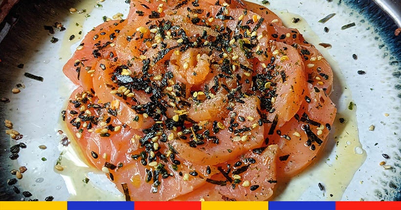 Tuto basique : saumon fumé au sésame et furikake
