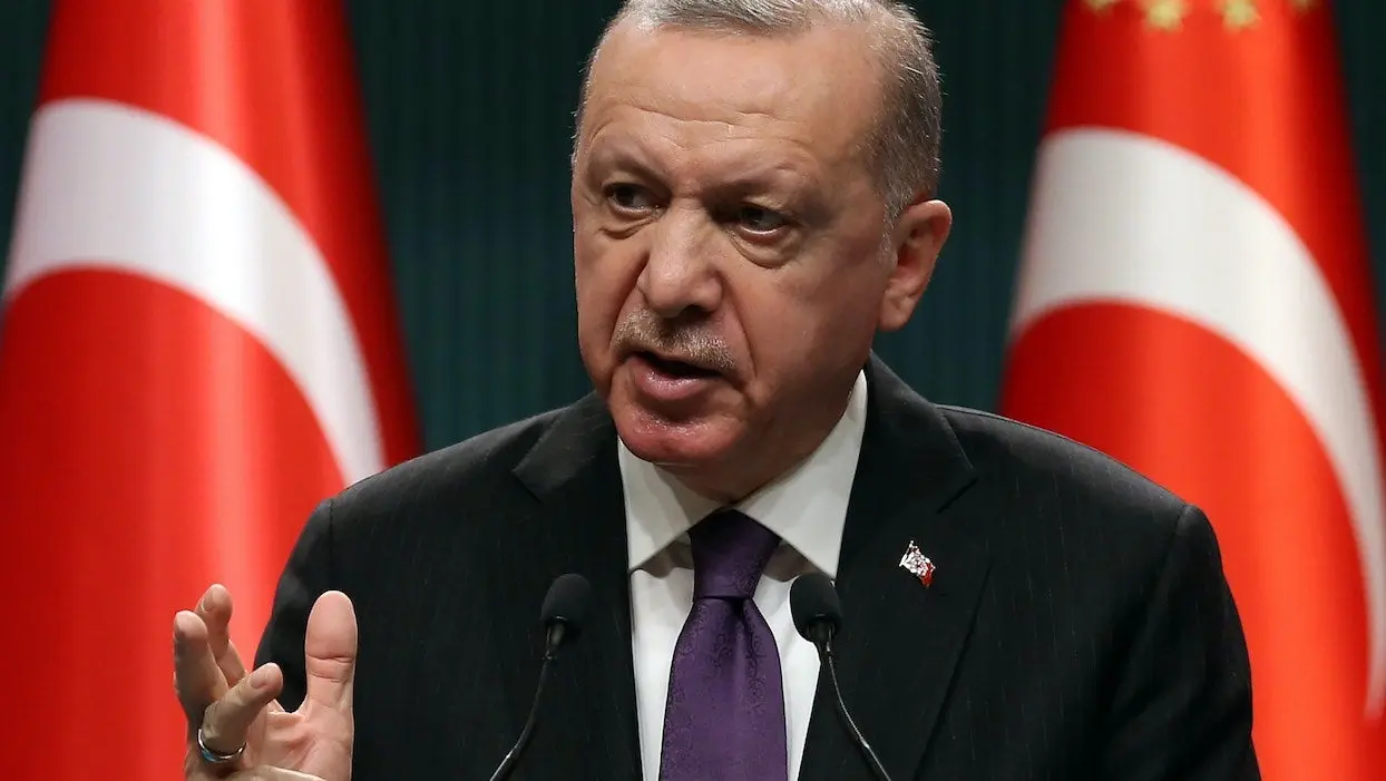 “Terroristes” : le président Erdogan s’en prend aux étudiants contestataires et aux LGBT+