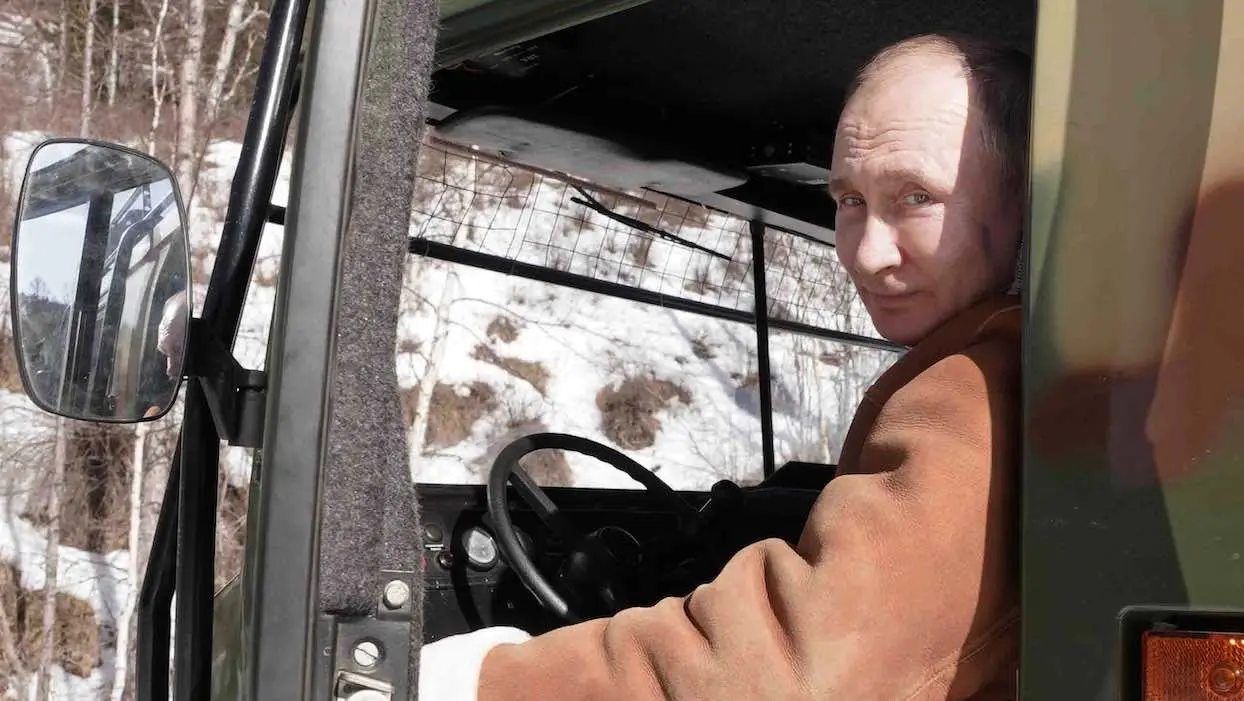 Les députés russes autorisent Vladimir Poutine à deux mandats de plus