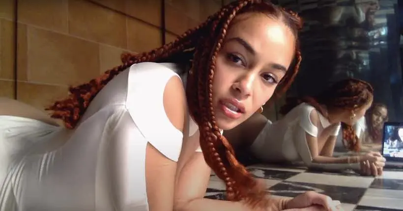 Jorja Smith revient avec l’entêtant “Addicted”, son premier titre en solo de l’année