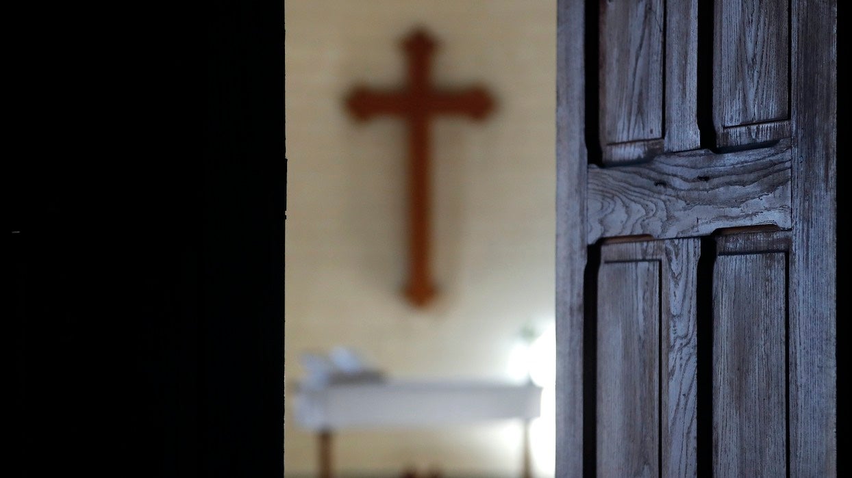 Pédocriminalité : au moins 10 000 victimes dénombrées dans l’Église de France depuis 1950
