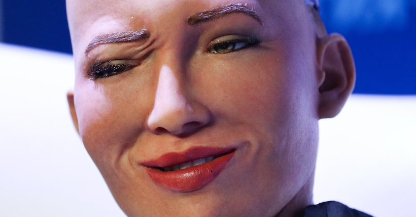 L’autoportrait du robot artiste Sophia vendu à un prix faramineux aux enchères
