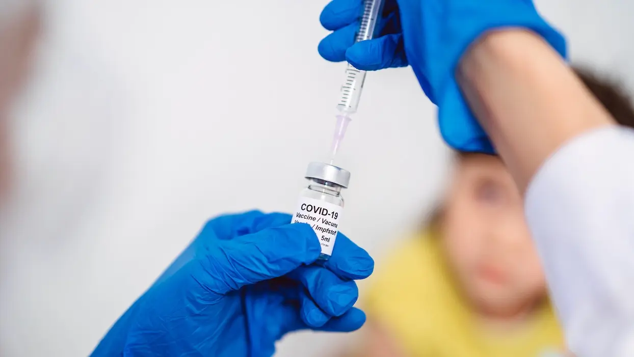 Covid-19 : Moderna a débuté les essais de son vaccin sur des milliers d’enfants