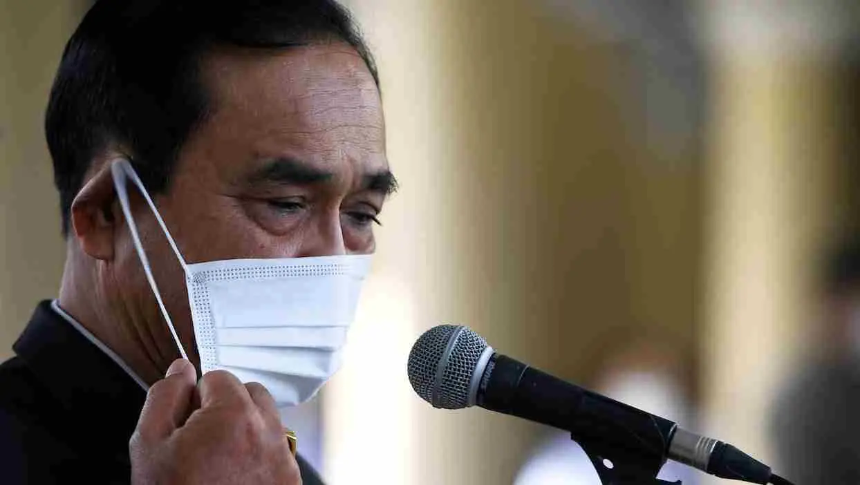 Thaïlande : le Premier ministre condamné pour non-port du masque