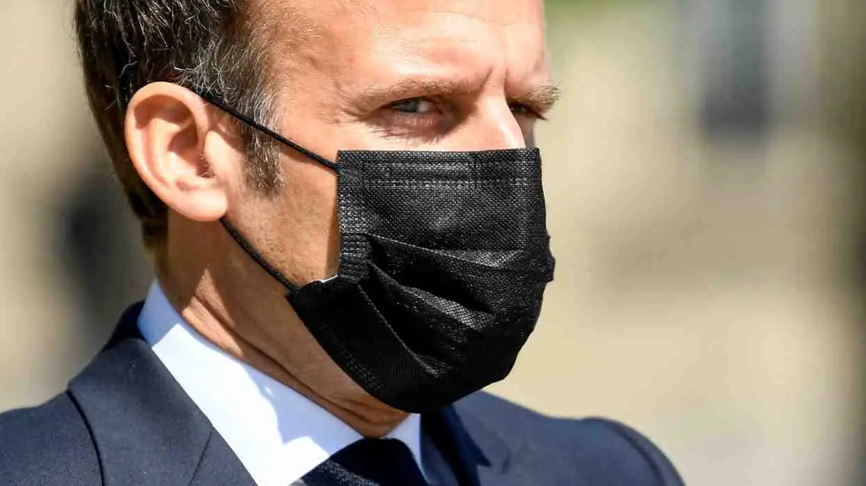 Emmanuel Macron a indiqué qu’il envisageait de “décaler un peu” le couvre-feu