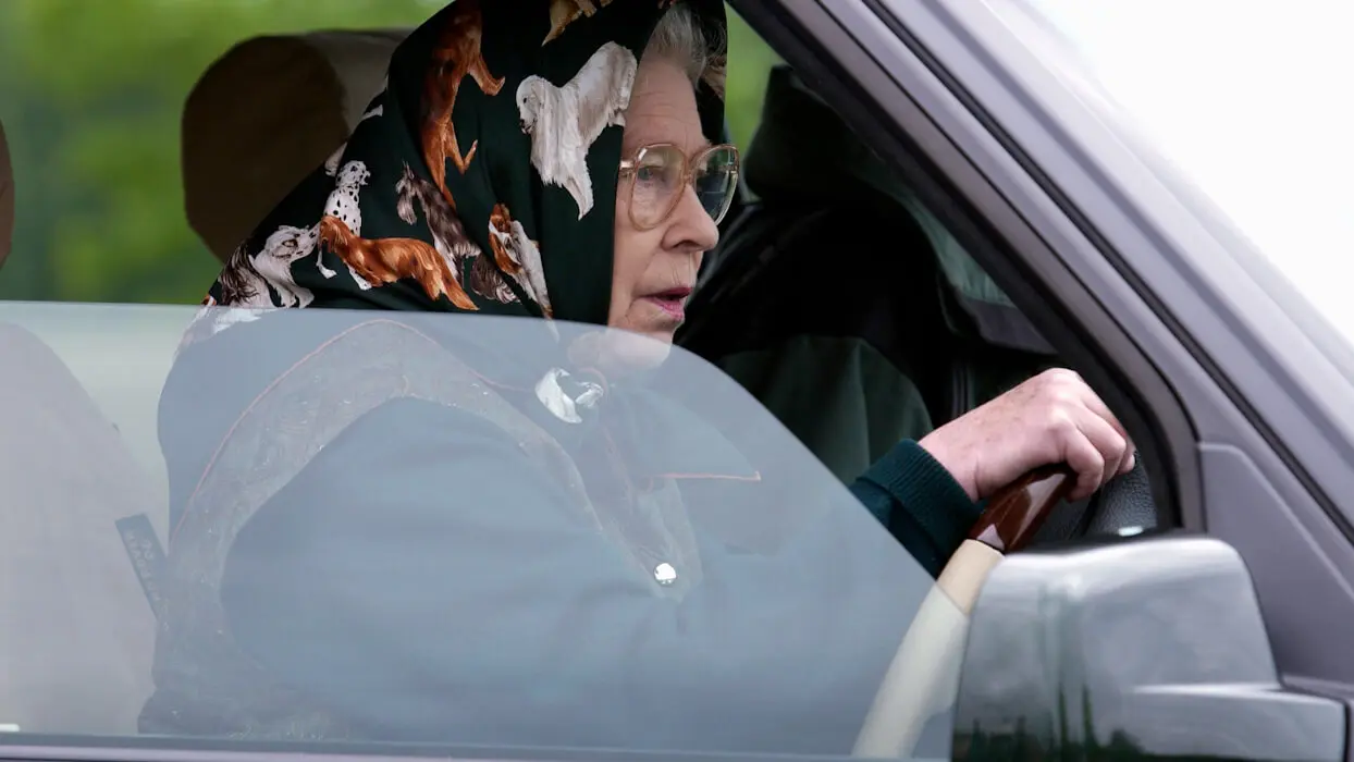 Vidéo : 6 choses à savoir sur la reine Elizabeth II