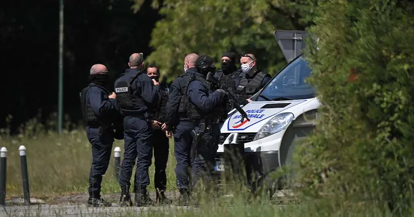 Près de Nantes, une policière municipale gravement blessée après une attaque au couteau