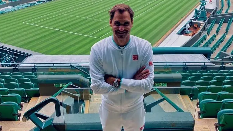 Pour la bonne cause, Federer vend ses équipements de tennis aux enchères