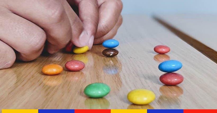 On a essayé de battre le record du monde d’empilage de M&M’s