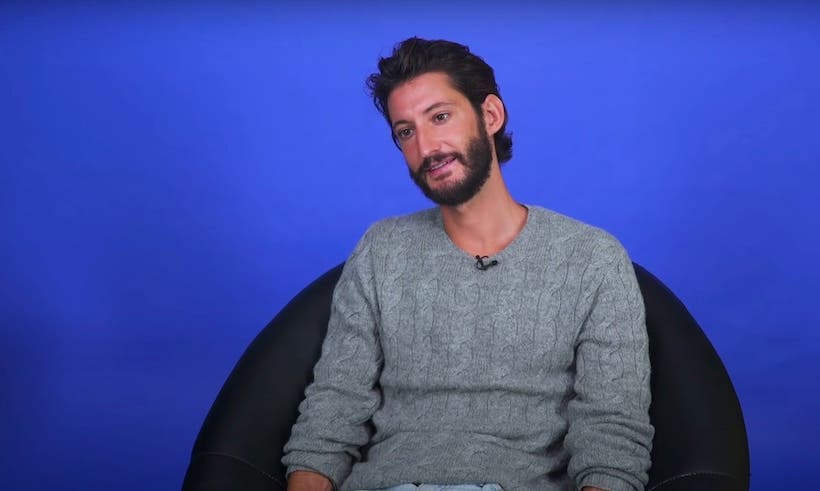 Vidéo : de ses galères au théâtre à d’intenses tournages, Pierre Niney se raconte