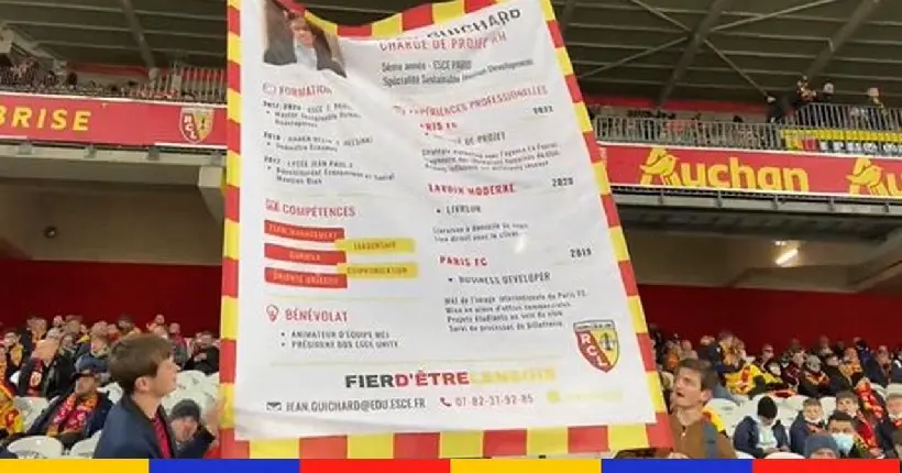 Un supporter du RC Lens imprime son CV sur un drapeau géant et explose Linkedin 