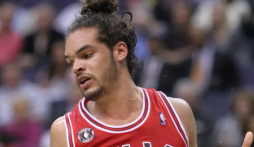 Joakim Noah lance une ligue de basket pour les jeunes de Chicago