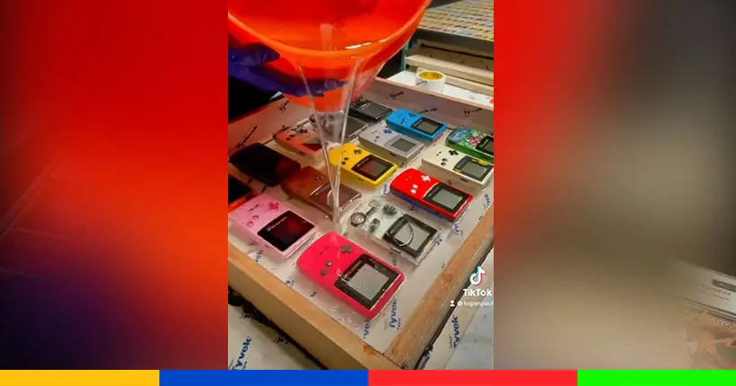 Il sacrifie quinze Game Boy Color pour fabriquer une table Pokémon