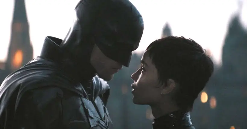 The Batman : Robert Pattinson et Zoë Kravitz réunis dans le trailer “The Bat and the Cat”