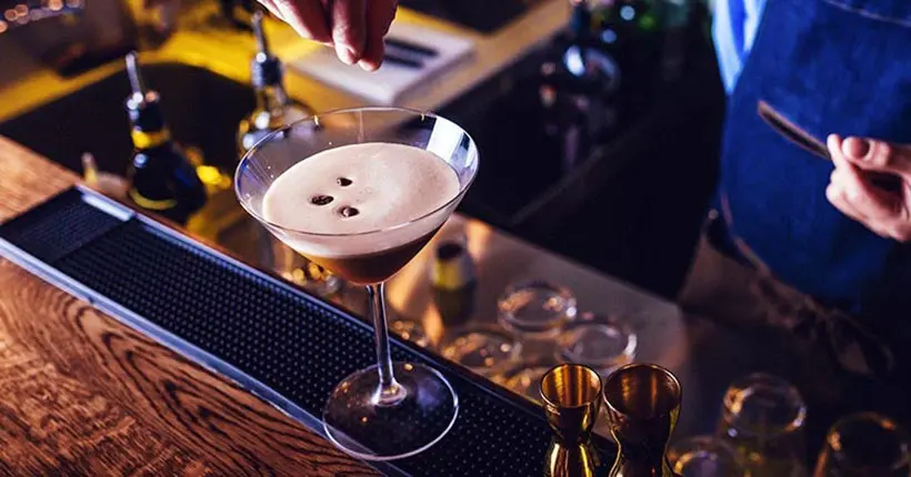 Pourquoi tout le monde aime l’espresso-martini… sauf les barmans ?