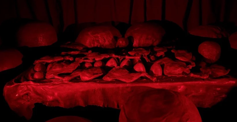 Quand l’artiste Louise Bourgeois “détruisait son père” dans une œuvre macabre