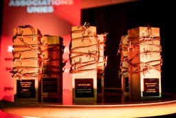 <p>Barbelés Awards décernés © Collectif des Associations Unies</p>
