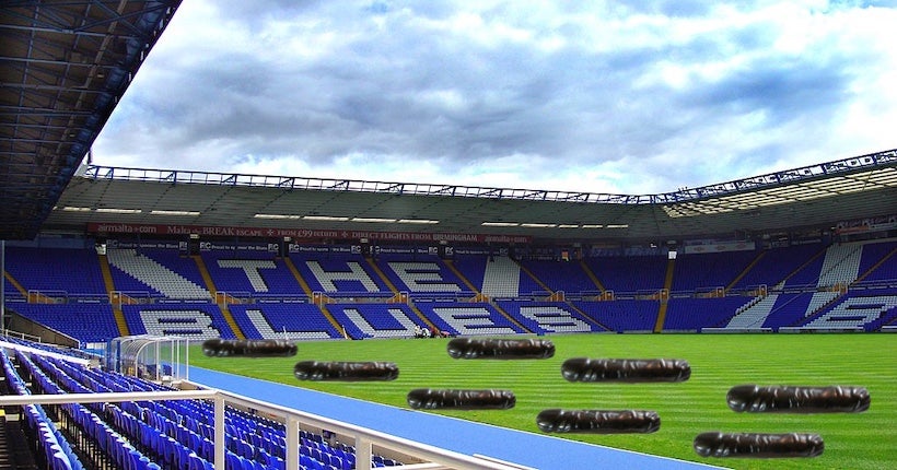 Mécontents, les supporters de Birmingham City vont balancer… des sextoys sur la pelouse