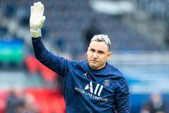 Guerre en Ukraine : le gardien du PSG Keylor Navas accueille des réfugiés ukrainiens chez lui