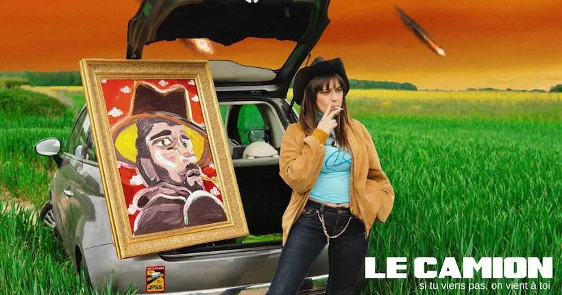 À bord de son camion, Aurore Guez expose ses peintures en bas de chez vous