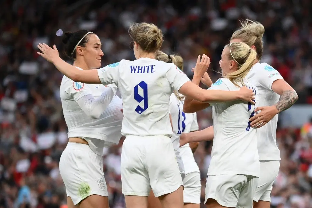 Euro féminin : les footballeuses anglaises ne veulent plus jouer en short blanc