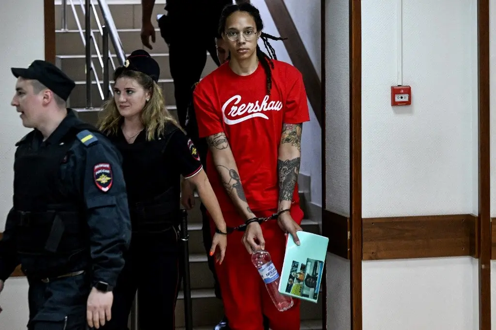 Brittney Griner, la basketteuse américaine emprisonnée en Russie, plaide coupable de contrebande de drogue
