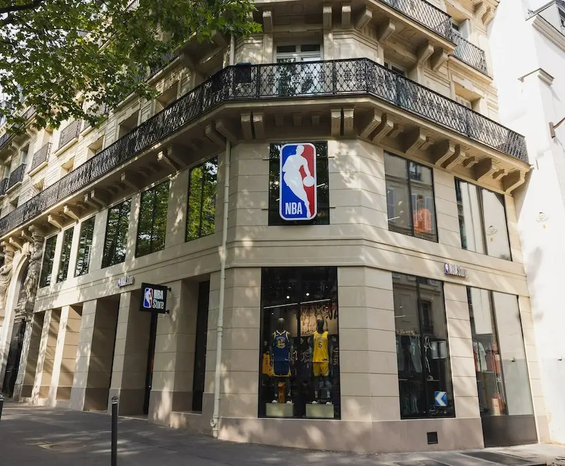 La GIGA boutique NBA en plein cœur de Paris ouvre ses portes ce week-end