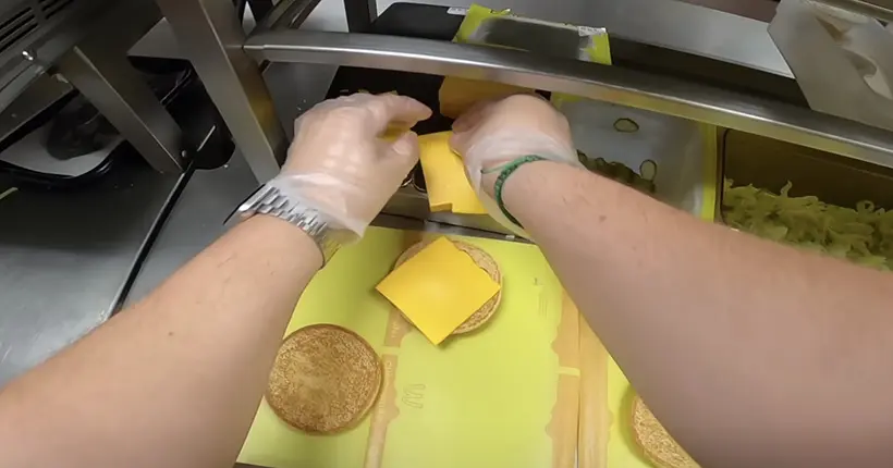 À quoi ressemble (vraiment) un “rush” dans les cuisines d’un McDonald’s ?