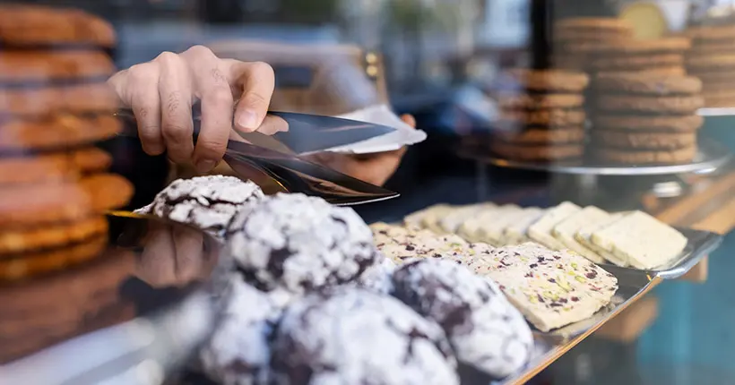 À Naples, il entre dans une pâtisserie et demande 1 000 euros de pot-de-vin (mais se fait arrêter illico)