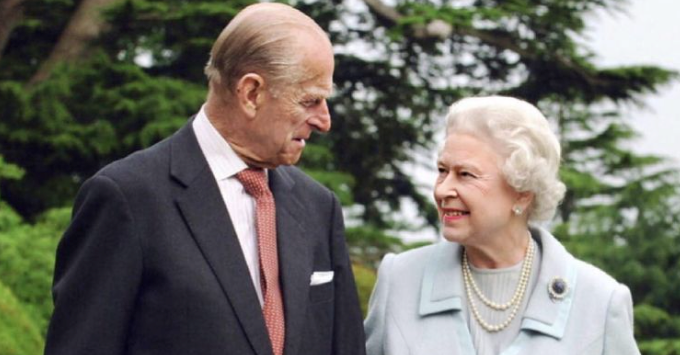 Pourquoi le mari de la reine Elizabeth II, le prince Philip, va de nouveau être enterré ?