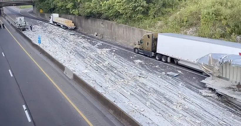 Oups : un camion rempli de sauce s’est renversé sur une autoroute américaine