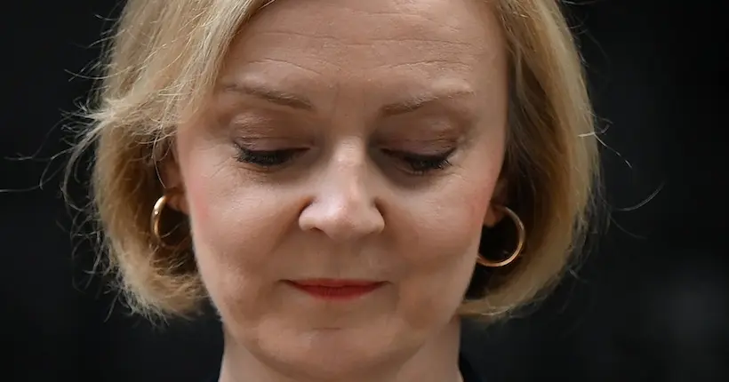 Après seulement 44 jours, Liz Truss démissionne de son poste de Première ministre du Royaume-Uni