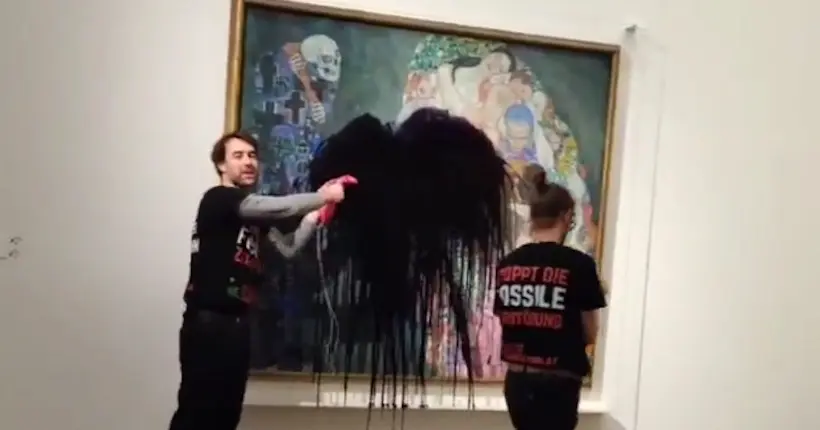 Splash : un tableau de Gustav Klimt aspergé de faux pétrole