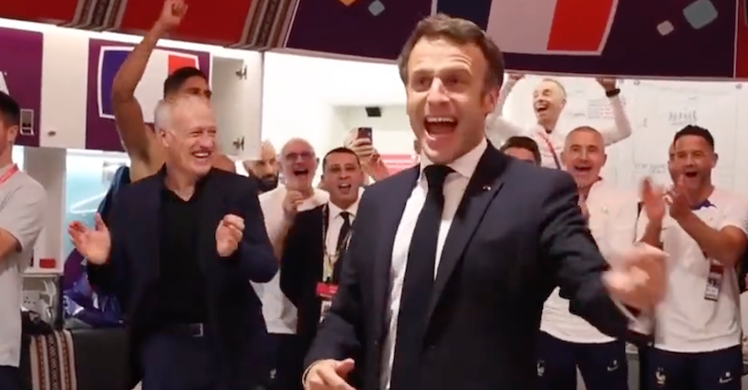 “Et vous la gagnez une fois encore les mecs !” : quand Macron descend dans le vestiaire des Bleus avant leur finale face à l’Argentine