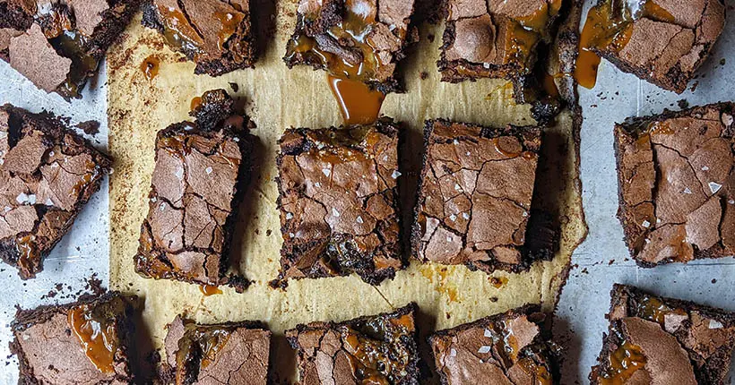 Notre recette de brownie au caramel pour le jour le moins ouf de l’année