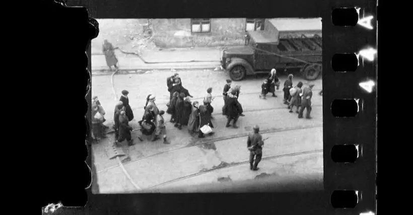 L’histoire derrière ces photos du ghetto juif de Varsovie retrouvées dans un grenier, après 80 ans