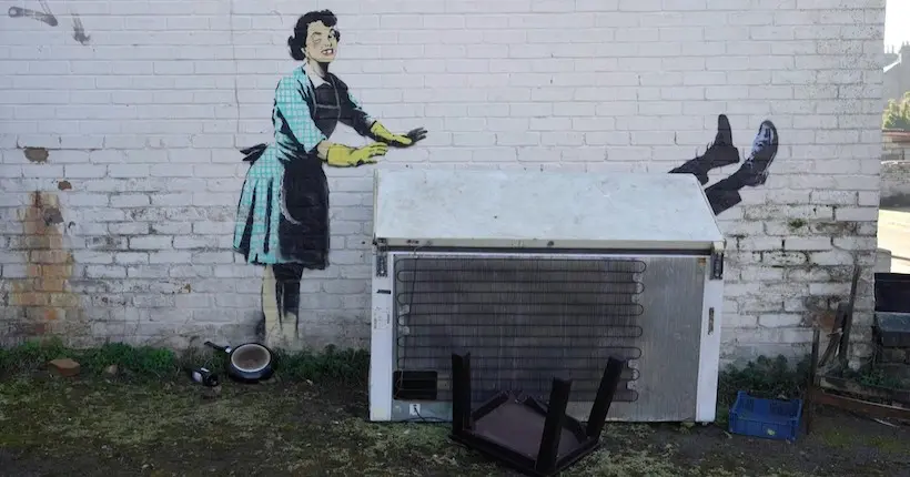 Endommagée, la fresque de Banksy sur les violences conjugales a repris sa forme et son sens
