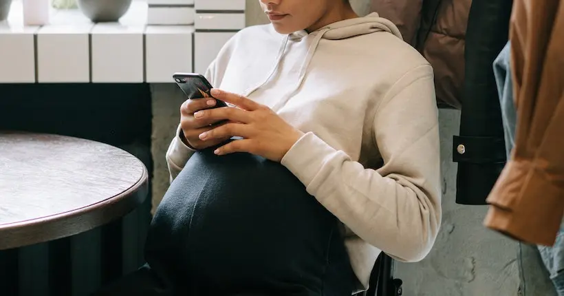 Comment les “momfluencers” encouragent les femmes enceintes de Russie à s’installer en Argentine