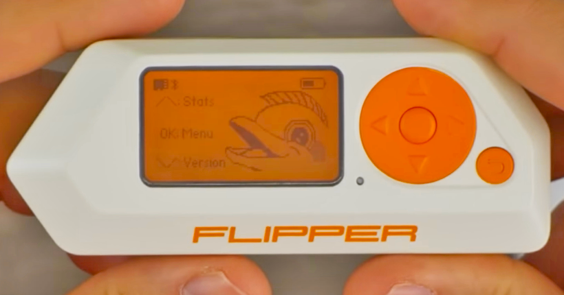 Mais c’est quoi le Flipper Zero, ce gadget qui peut tout hacker sur son chemin ?