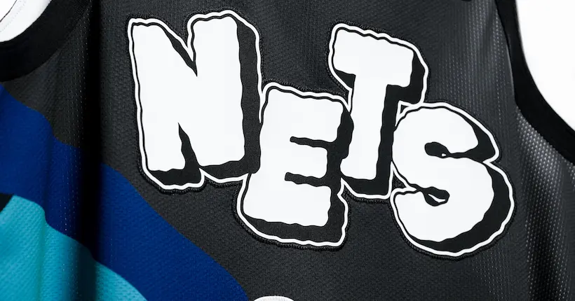 Les Brooklyn Nets s’associent à l’artiste Kaws pour un sublime maillot