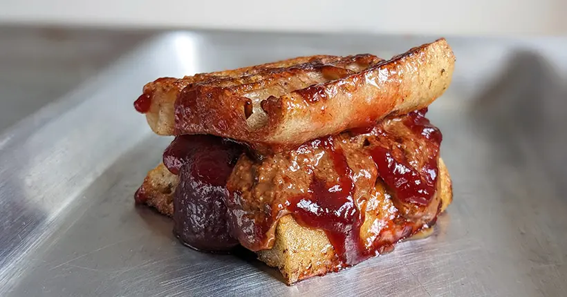 Un “PBJ” qui ne rentre pas dans une lunch box de dessin animé