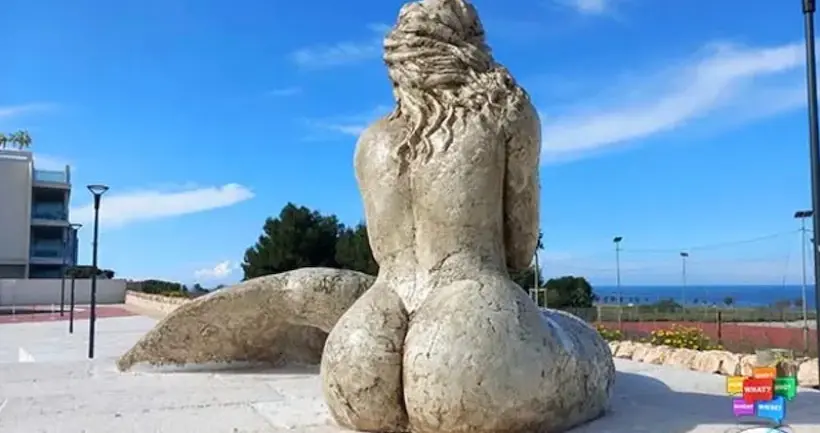 Pourquoi cette statue d’une sirène fout le bordel en Italie ? (Vous avez sûrement une petite idée)