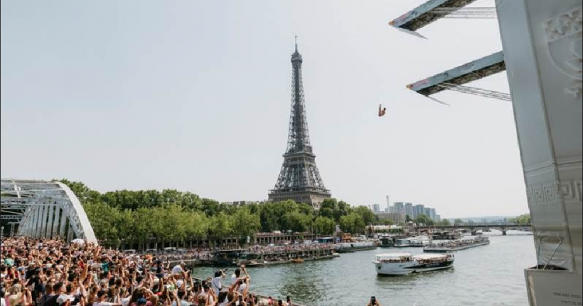 Le Red Bull Cliff Diving, l’impressionnant concours de plongeon dans la Seine, revient