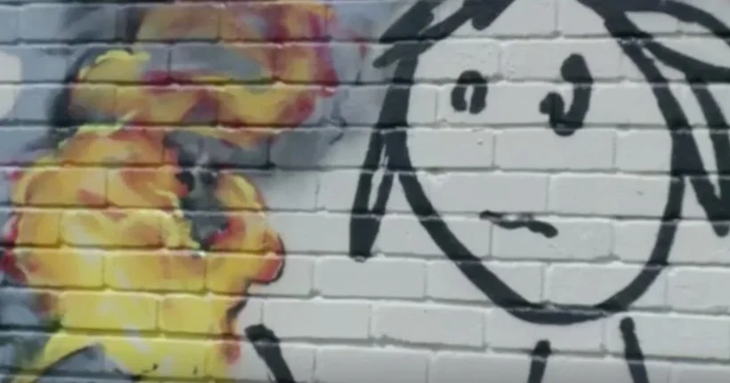 Banksy dévoile une nouvelle œuvre dans une école (et nous demande de l’aide)