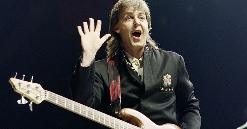<p>British rock singer Paul McCartney performs on November 6, 1989 in Lyon. (Photo by Jean-Marie HURON / AFP)</p>
