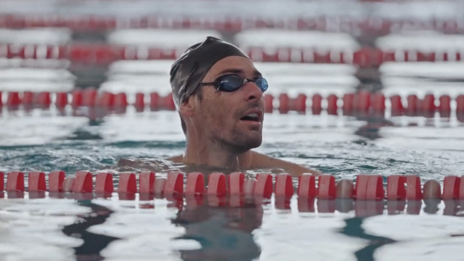 Santé mentale : Camille Lacourt, Perrine Laffont, Ysaora Thibus… Les étoiles du sport français lèvent le voile sur la dépression dans Strong, aussi forts que fragiles