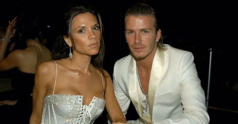 Grâce à Netflix, Internet (re)découvre les looks 90’s et 2000’s iconiques des Beckham